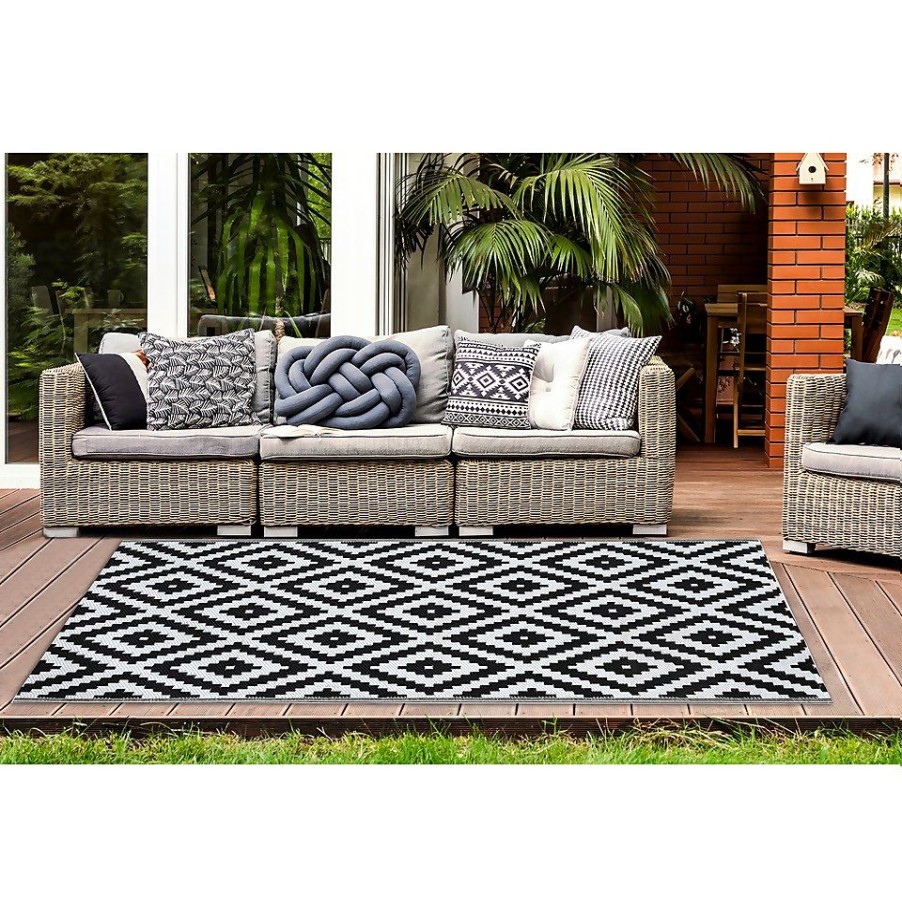 Homebase Outdoor Rugs | Diamond Indoor/Outdoor Rug Black & White - 160X230Cm