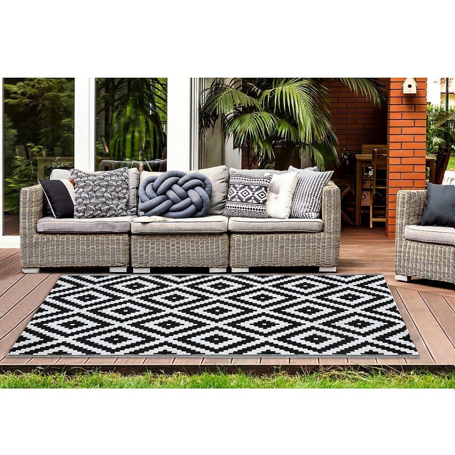 Homebase Outdoor Rugs | Diamond Indoor/Outdoor Rug Black & White - 120X180Cm