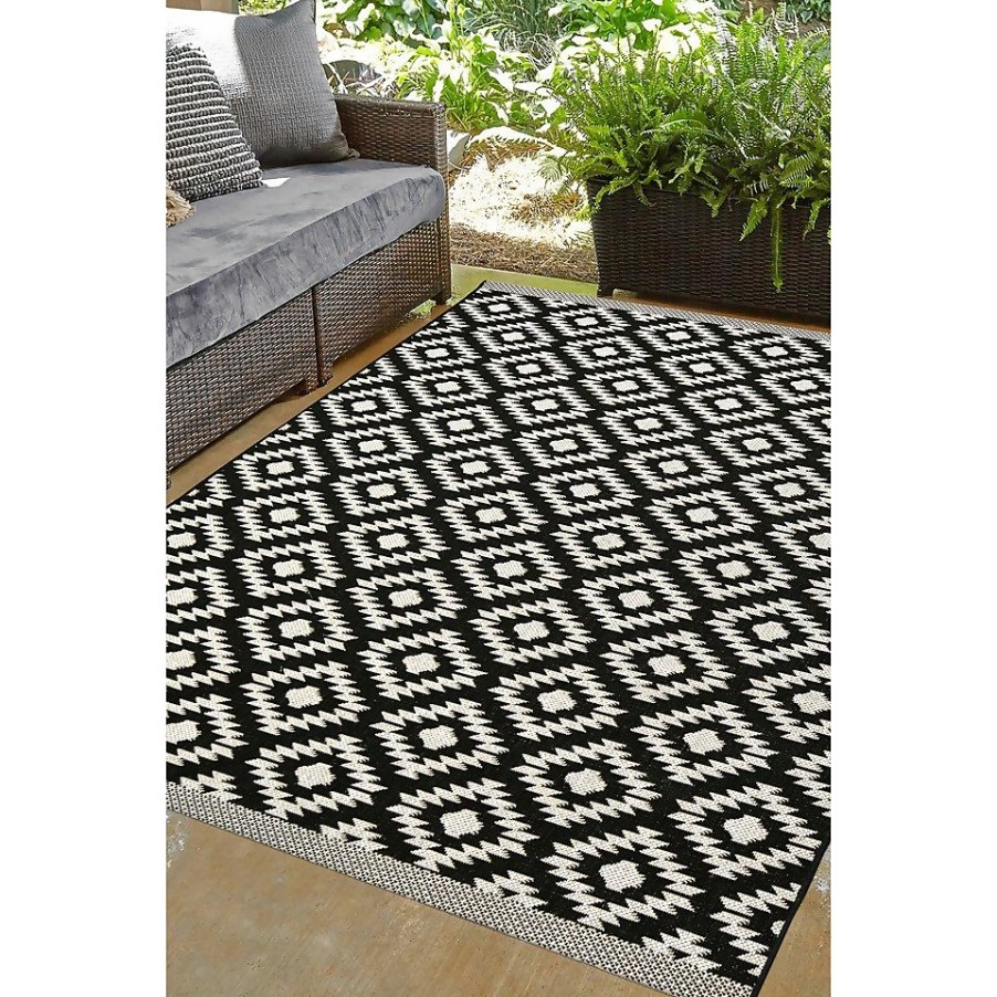 Homebase Rugs | Indoor Outdoor Geo Rug - Black - 120X170Cm