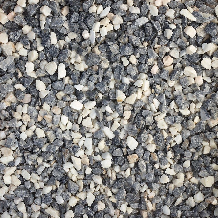 Homebase Decorative Stone, Gravel & Chippings | Stylish Stone Husky Mix Stone Chippings, Bulk Bag - 750Kg