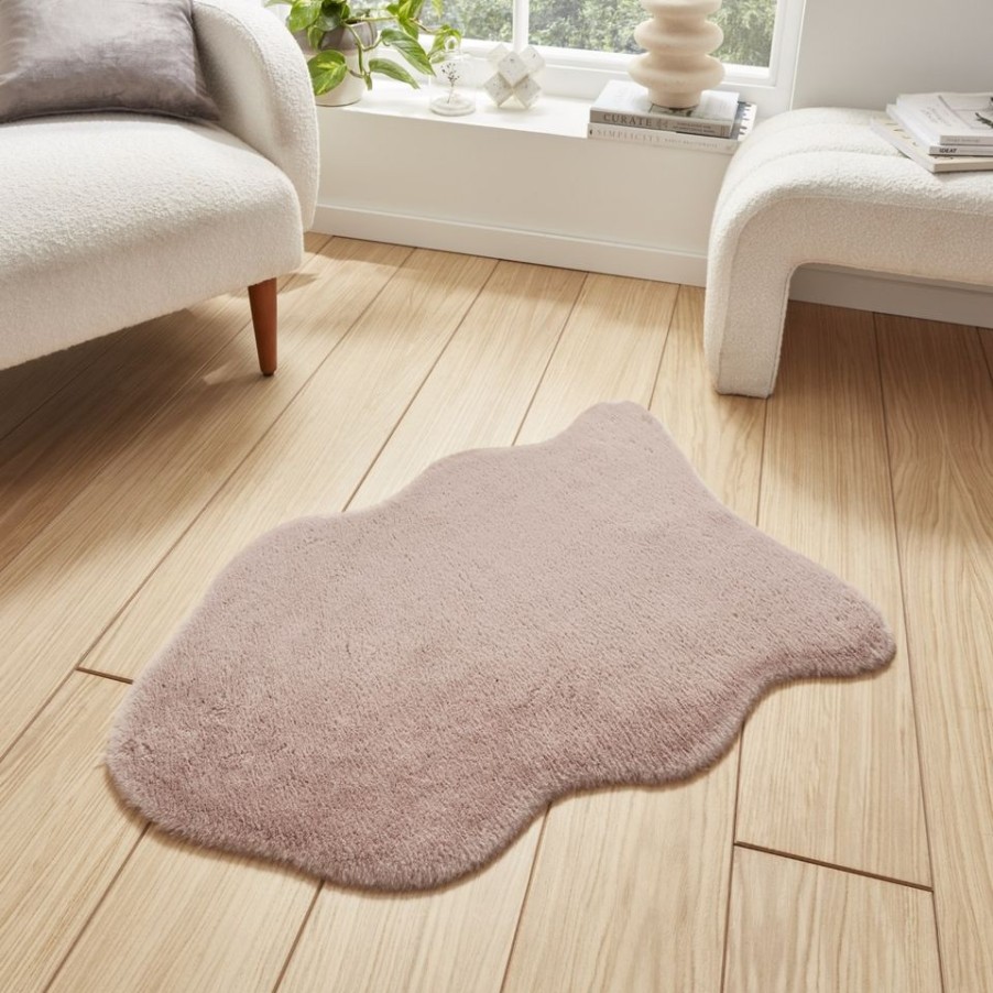 Homebase Rugs | Single Pelt Faux Fur Rug - Rose