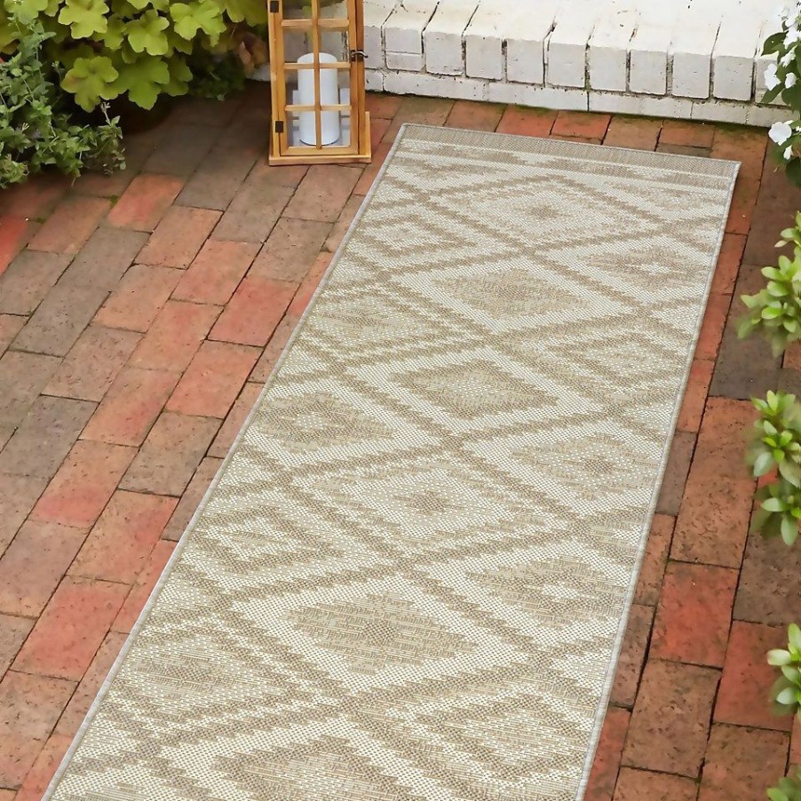 Homebase Rugs | Recycled Diamond Rug - Natural - 60X230Cm